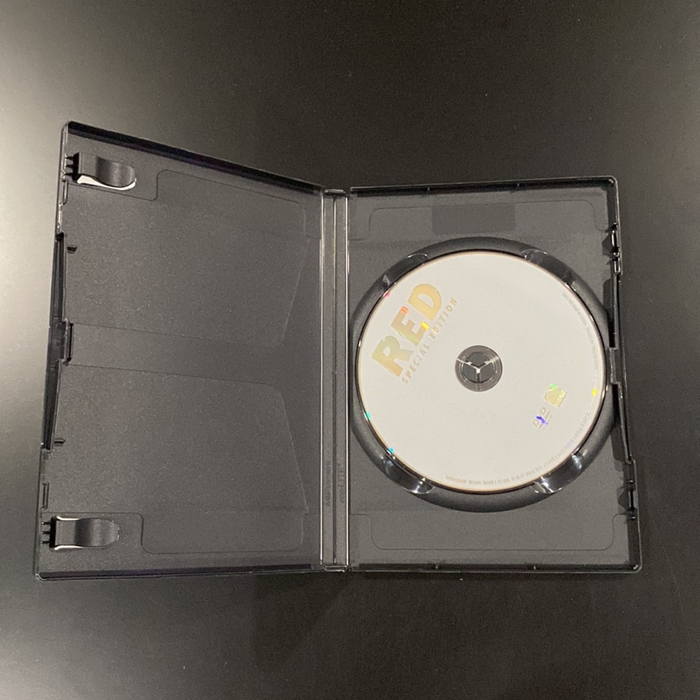 Red - DVD - Picture 3 of 4